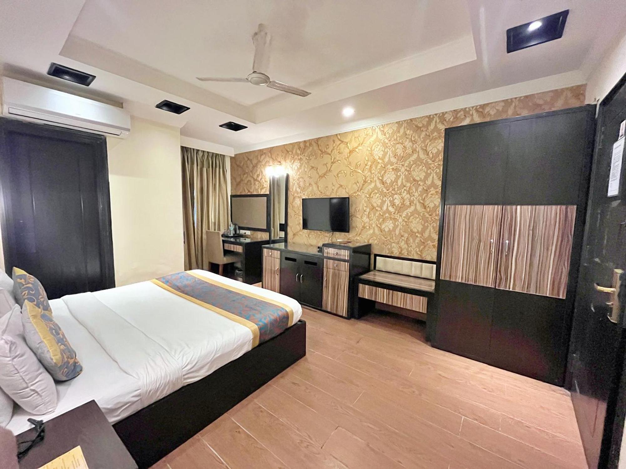 The Oakland Plaza By Orion Hotels New Delhi Exterior foto